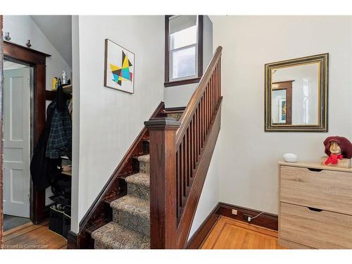 28 Hilda Avenue, Hamilton, ON - Indoor Photo Showing Other Room