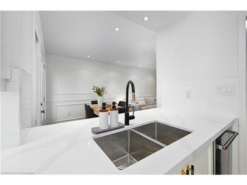 45-3050 Rotary Way, Burlington, ON - Indoor Photo Showing Kitchen With Double Sink