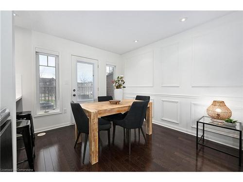 45-3050 Rotary Way, Burlington, ON - Indoor Photo Showing Dining Room