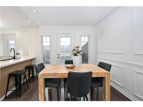 45-3050 Rotary Way, Burlington, ON - Indoor Photo Showing Dining Room