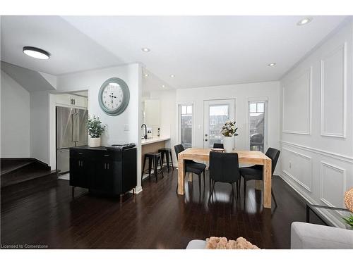 45-3050 Rotary Way, Burlington, ON - Indoor Photo Showing Dining Room