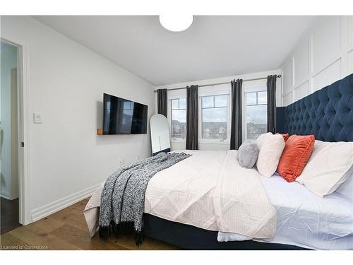 45-3050 Rotary Way, Burlington, ON - Indoor Photo Showing Bedroom