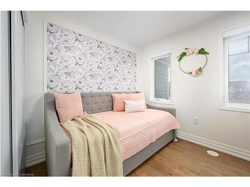 45-3050 Rotary Way, Burlington, ON - Indoor Photo Showing Bedroom