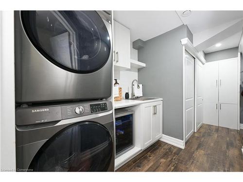 45-3050 Rotary Way, Burlington, ON - Indoor Photo Showing Laundry Room