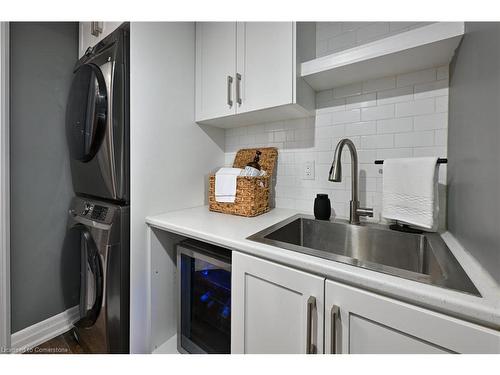 45-3050 Rotary Way, Burlington, ON - Indoor Photo Showing Laundry Room