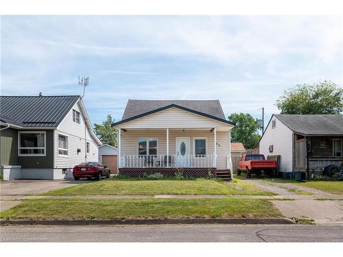 325 Simpson Avenue, Welland, ON - Outdoor With Deck Patio Veranda