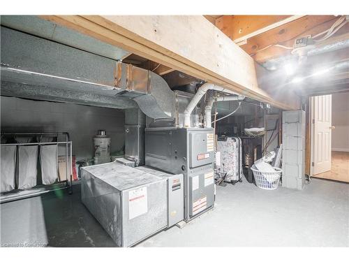 100 Boston Crescent, Hamilton, ON - Indoor Photo Showing Basement