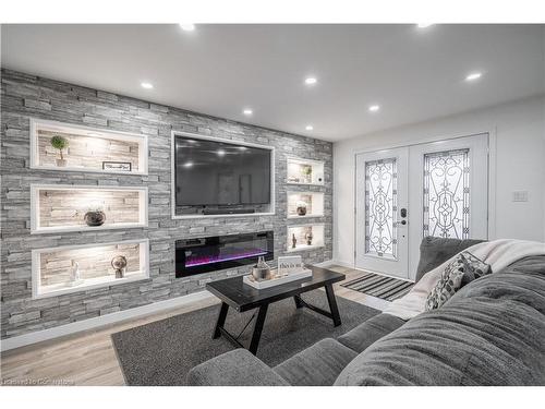 100 Boston Crescent, Hamilton, ON - Indoor Photo Showing Living Room With Fireplace