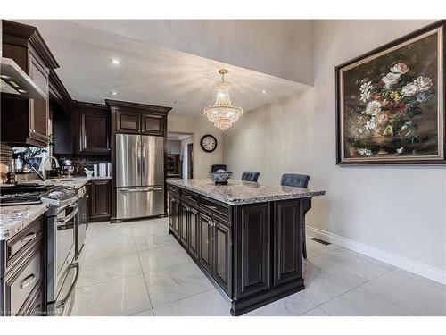 112 Hillcrest Avenue, Dundas, ON - Indoor Photo Showing Kitchen With Upgraded Kitchen