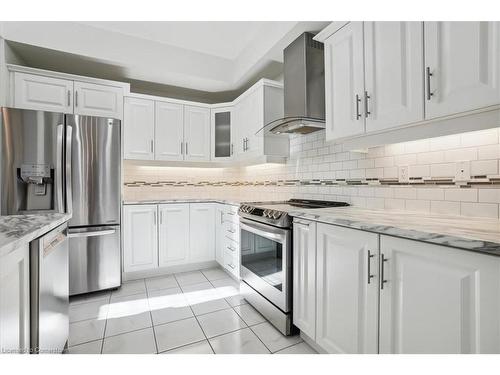 21 White Star Lane, Grimsby, ON - Indoor Photo Showing Kitchen With Stainless Steel Kitchen With Upgraded Kitchen