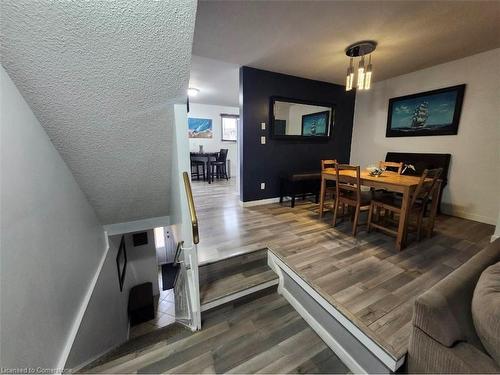 17-6 Loconder Drive, Hamilton, ON - Indoor Photo Showing Dining Room