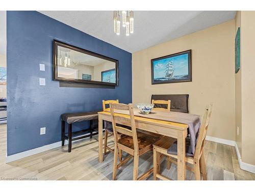 17-6 Loconder Drive, Hamilton, ON - Indoor Photo Showing Dining Room