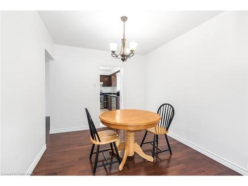 111 Buckingham Drive, Hamilton, ON - Indoor Photo Showing Dining Room