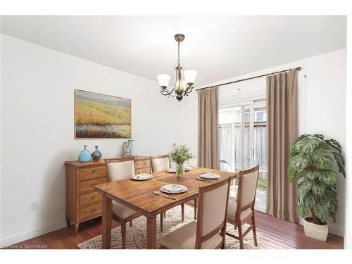 111 Buckingham Drive, Hamilton, ON - Indoor Photo Showing Dining Room