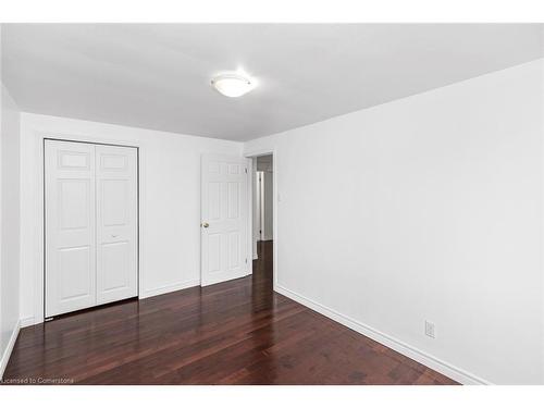 111 Buckingham Drive, Hamilton, ON - Indoor Photo Showing Other Room