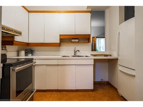 218 Bay Street S, Hamilton, ON - Indoor Photo Showing Kitchen With Double Sink