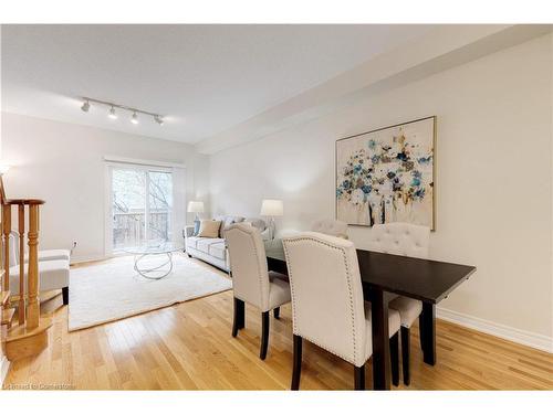 682 Summers Common, Burlington, ON - Indoor Photo Showing Dining Room