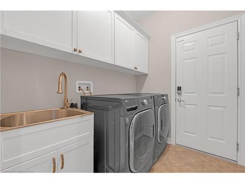 16 Gristmill Place, Hamilton, ON - Indoor Photo Showing Laundry Room