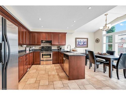 226 Tanglewood Drive, Binbrook, ON - Indoor Photo Showing Other Room