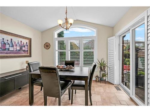 226 Tanglewood Drive, Binbrook, ON - Indoor Photo Showing Dining Room