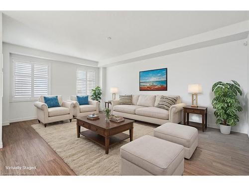 21 White Star Lane, Grimsby, ON - Indoor Photo Showing Living Room