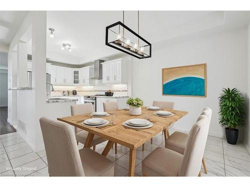 21 White Star Lane, Grimsby, ON - Indoor Photo Showing Dining Room