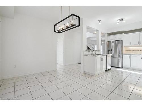 21 White Star Lane, Grimsby, ON - Indoor Photo Showing Kitchen