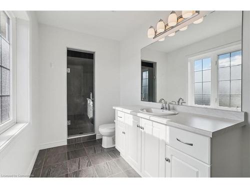 21 White Star Lane, Grimsby, ON - Indoor Photo Showing Bathroom