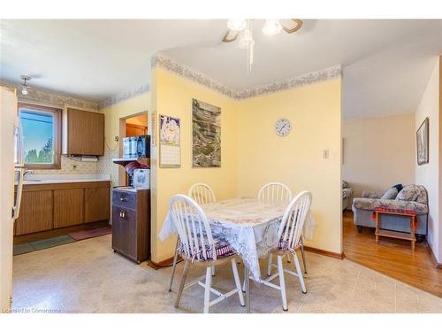 4 Lilacside Drive, Hamilton, ON - Indoor Photo Showing Dining Room