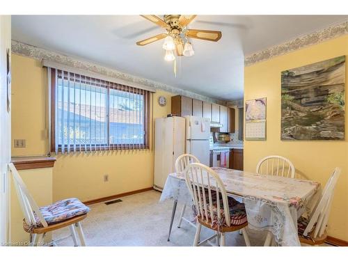 4 Lilacside Drive, Hamilton, ON - Indoor Photo Showing Dining Room