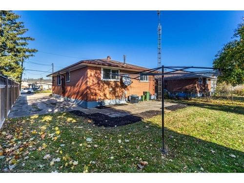 4 Lilacside Drive, Hamilton, ON - Outdoor