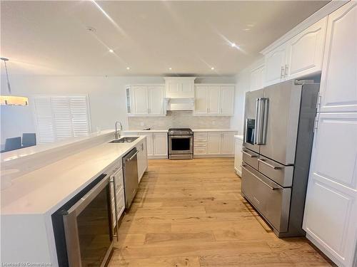 214 Millen Road, Hamilton, ON - Indoor Photo Showing Kitchen