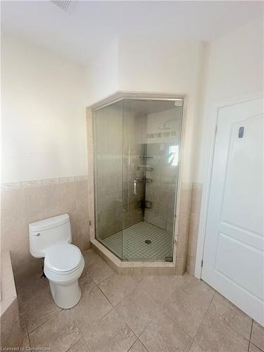 214 Millen Road, Hamilton, ON - Indoor Photo Showing Bathroom