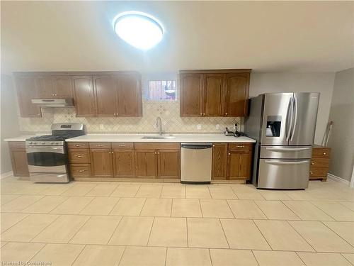 214 Millen Road, Hamilton, ON - Indoor Photo Showing Kitchen