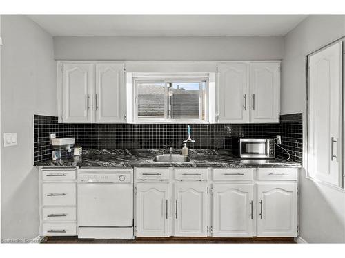 Main-81 East 23Rd Street, Hamilton, ON - Indoor Photo Showing Kitchen