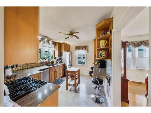 7 Underhill Avenue, Dundas, ON - Indoor Photo Showing Kitchen With Double Sink