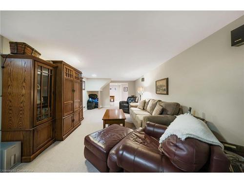 7 Underhill Avenue, Dundas, ON - Indoor