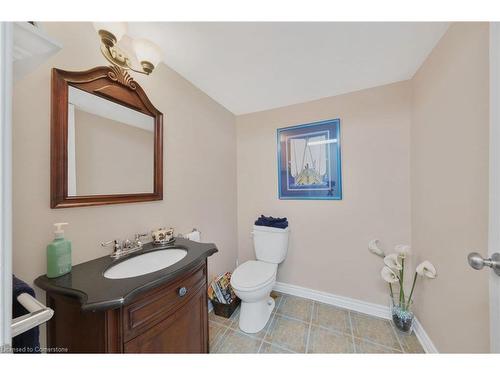 7 Underhill Avenue, Dundas, ON - Indoor Photo Showing Bathroom