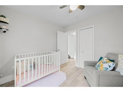 1108 Queensdale Avenue E, Hamilton, ON - Indoor Photo Showing Bedroom