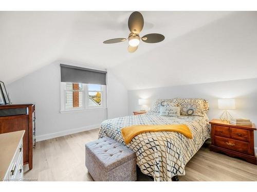 1108 Queensdale Avenue E, Hamilton, ON - Indoor Photo Showing Bedroom