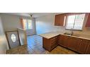 61 East 26Th Street, Hamilton, ON  - Indoor Photo Showing Kitchen With Double Sink 