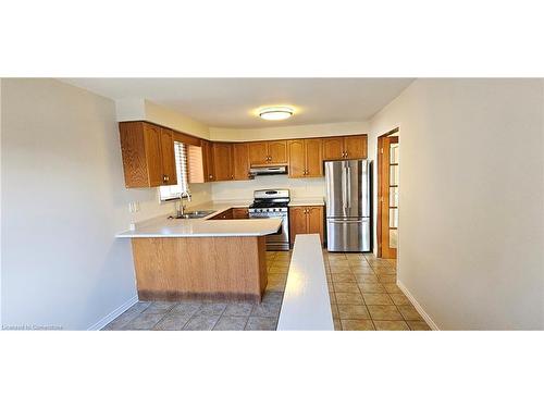 61 East 26Th Street, Hamilton, ON - Indoor Photo Showing Kitchen