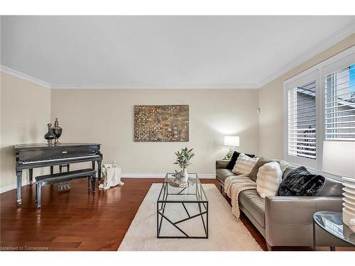 58 Tamwood Court, Stoney Creek, ON - Indoor Photo Showing Living Room