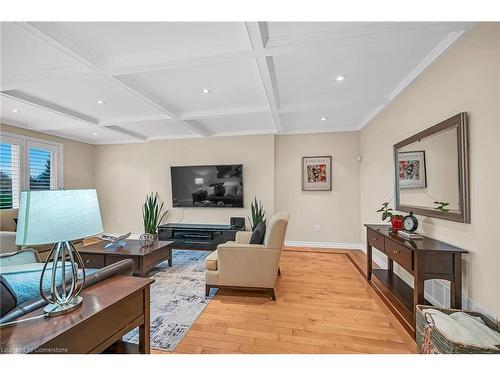 58 Tamwood Court, Stoney Creek, ON - Indoor Photo Showing Living Room