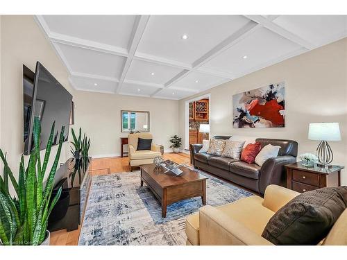 58 Tamwood Court, Stoney Creek, ON - Indoor Photo Showing Living Room