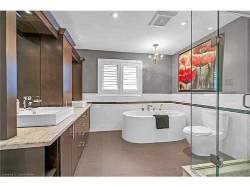 58 Tamwood Court, Stoney Creek, ON - Indoor Photo Showing Bathroom