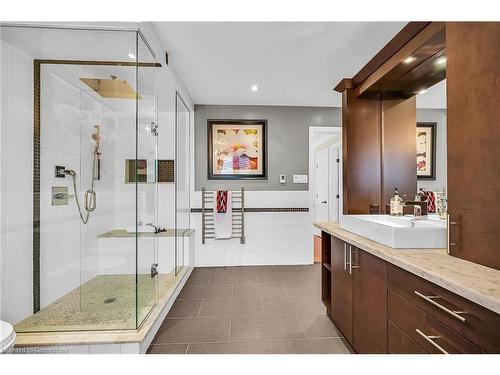 58 Tamwood Court, Stoney Creek, ON - Indoor Photo Showing Bathroom