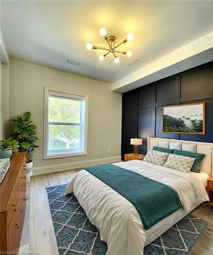 2-30 Sheaffe Street, Hamilton, ON - Indoor Photo Showing Bedroom