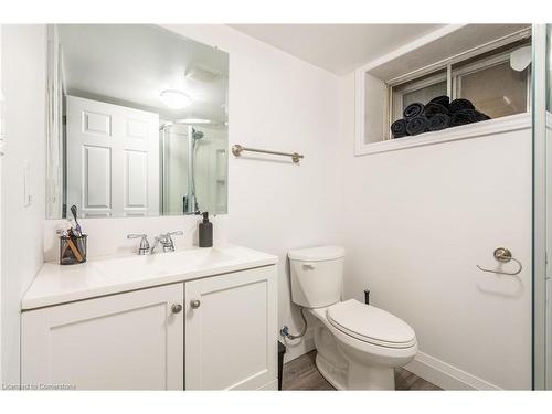 53 Tuxedo Avenue S, Hamilton, ON - Indoor Photo Showing Bathroom