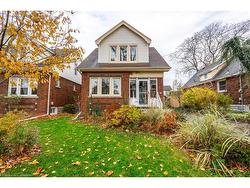 53 Tuxedo Avenue S Hamilton, ON L8K 2R7